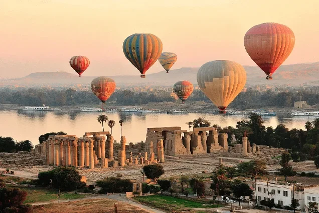 Circuit premium de 14 jours : grand voyage archéologique et culturel en Égypte