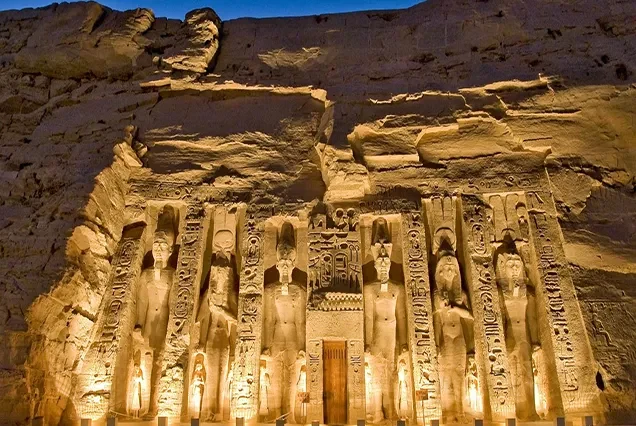 Excursion à Abou Simbel depuis Assouan en avion