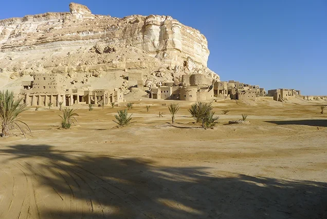 Circuit dans le désert égyptien de 6 jours et Désert Blanc – l’oasis de Bahariya