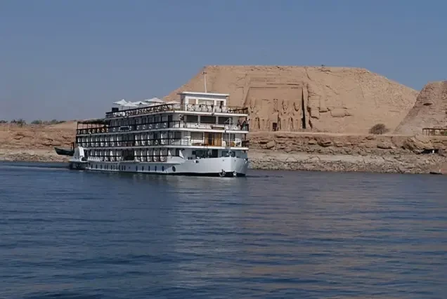 Croisière MS Eugenie sur le lac Nasser – 5 jours d’Abou Simbel à Assouan