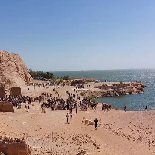 Circuit privé de 2 jours d’Assouan à Abou Simbel avec spectacle son et lumière