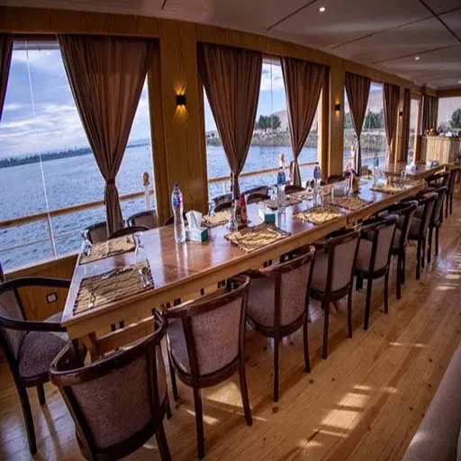 Akhnaton Dahabiya – croisière classique 5 étoiles de 4 jours sur le Nil d’Assouan à Louxor