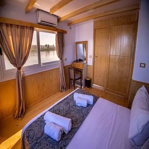 Akhnaton Dahabiya – croisière classique 5 étoiles de 4 jours sur le Nil d’Assouan à Louxor