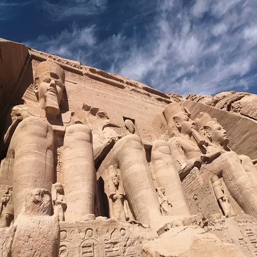 Bus confortable aller-retour entre Assouan et Abou Simbel