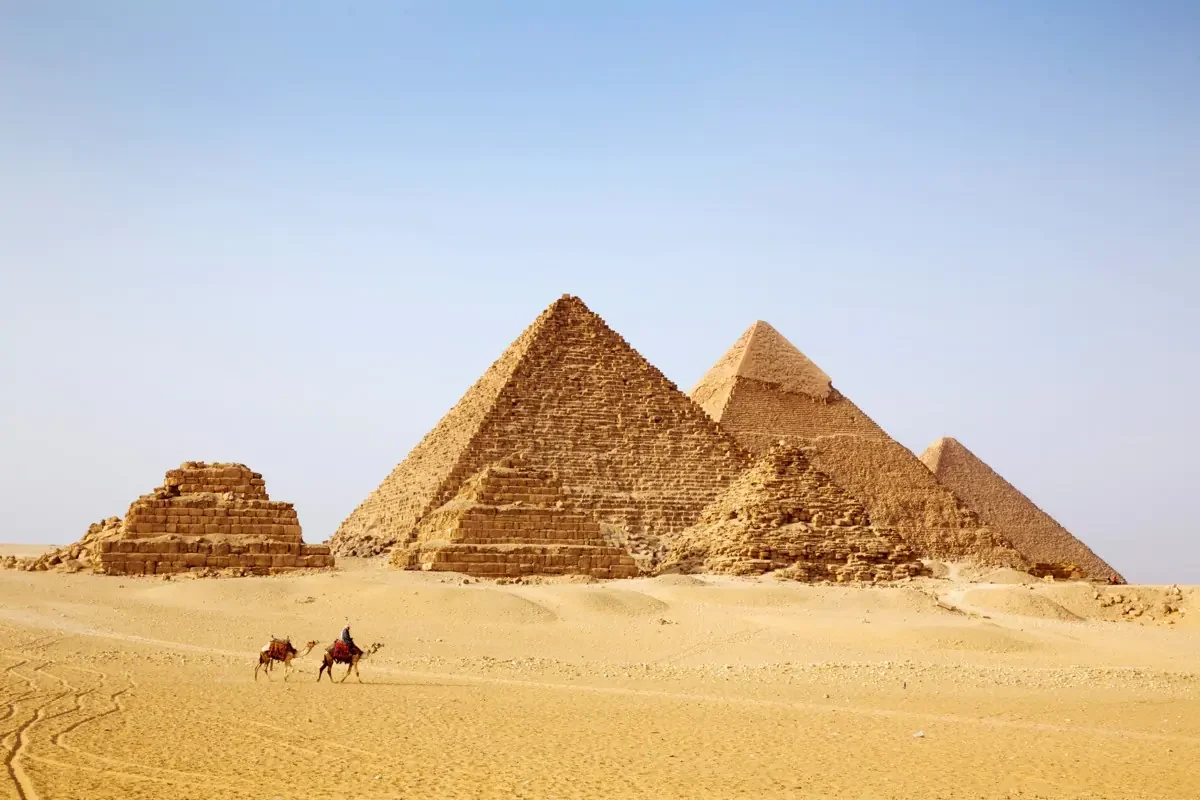 Excursion privée de Port Sokhna aux pyramides de Gizeh et au Musée égyptien