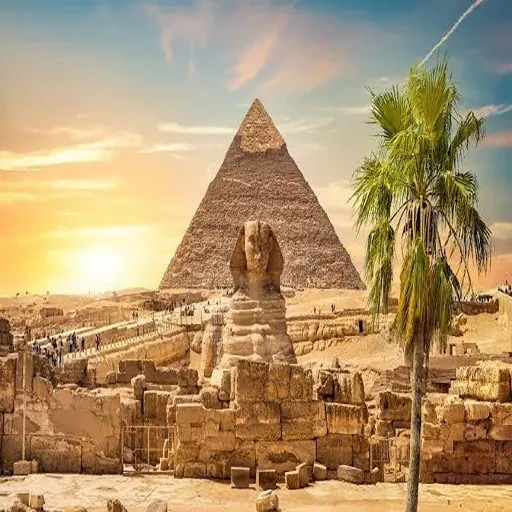 Excursion privée en avion d’Hurghada au Grand Musée Égyptien et aux pyramides de Gizeh