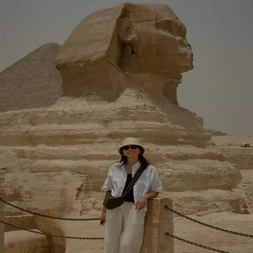 Excursion privée en avion d’Hurghada au Grand Musée Égyptien et aux pyramides de Gizeh