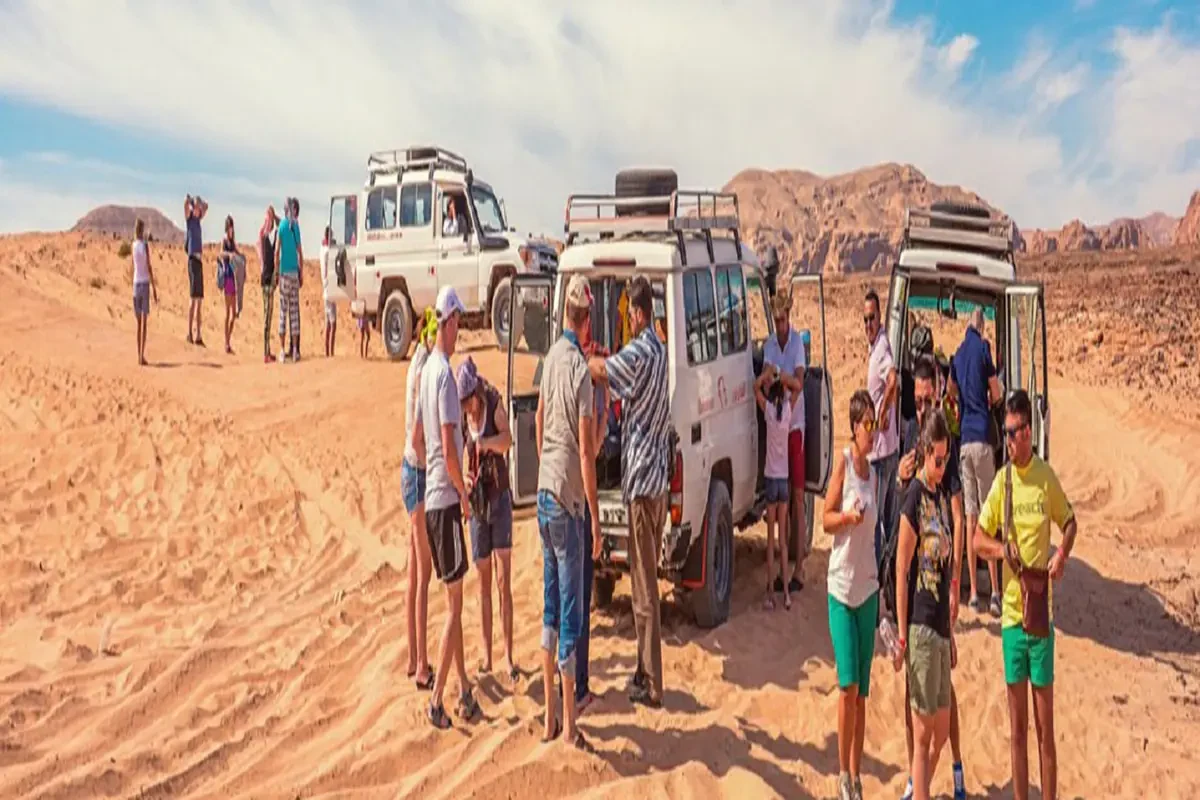 Super safari en jeep à Marsa Alam – quad, chameaux et dîner barbecue