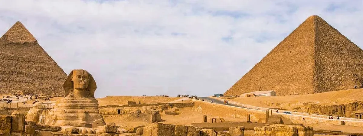 Circuit privé sur la civilisation égyptienne – pyramides de Gizeh, GEM et NMEC