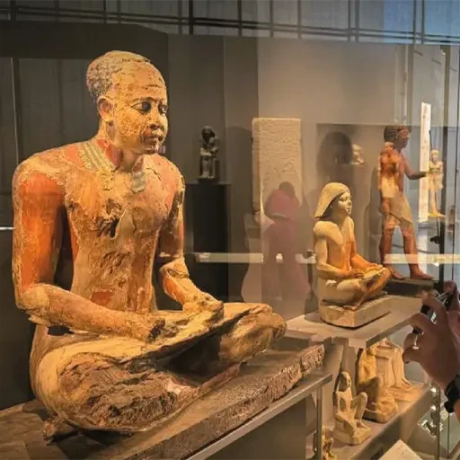 Excursion privée d’Hurghada au Grand Musée Égyptien et aux pyramides de Gizeh