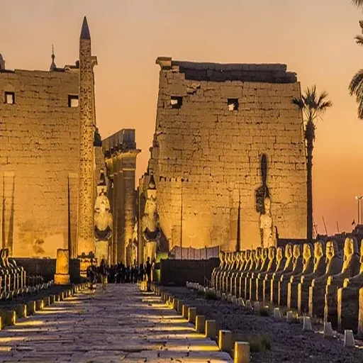 Excursion privée de Louxor à Abou Simbel en train avec visite guidée