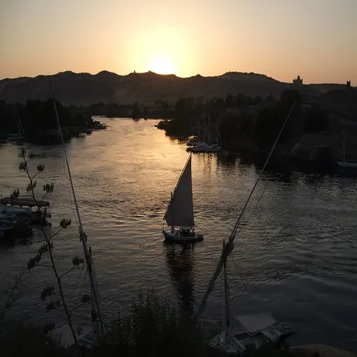 Minya Dahabiya – croisière sur le Nil de 4 jours : Assouan–Louxor