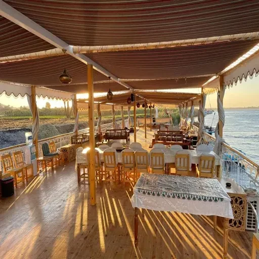 Sacred Lotus Dahabiya – croisière sur le Nil de 4 jours : Assouan–Louxor