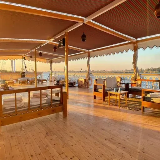 Sacred Lotus Dahabiya – croisière sur le Nil de 4 jours : Assouan–Louxor