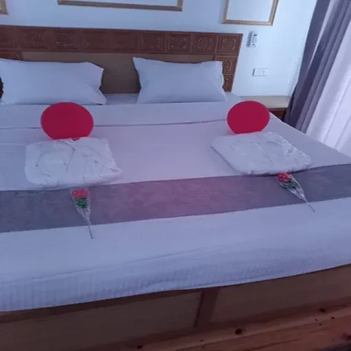Sacred Lotus Dahabiya – croisière sur le Nil de 8 jours : Louxor–Assouan