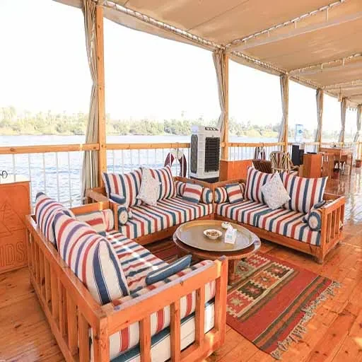 Three Pyramids Dahabiya – croisière sur le Nil de 8 jours : Louxor–Assouan