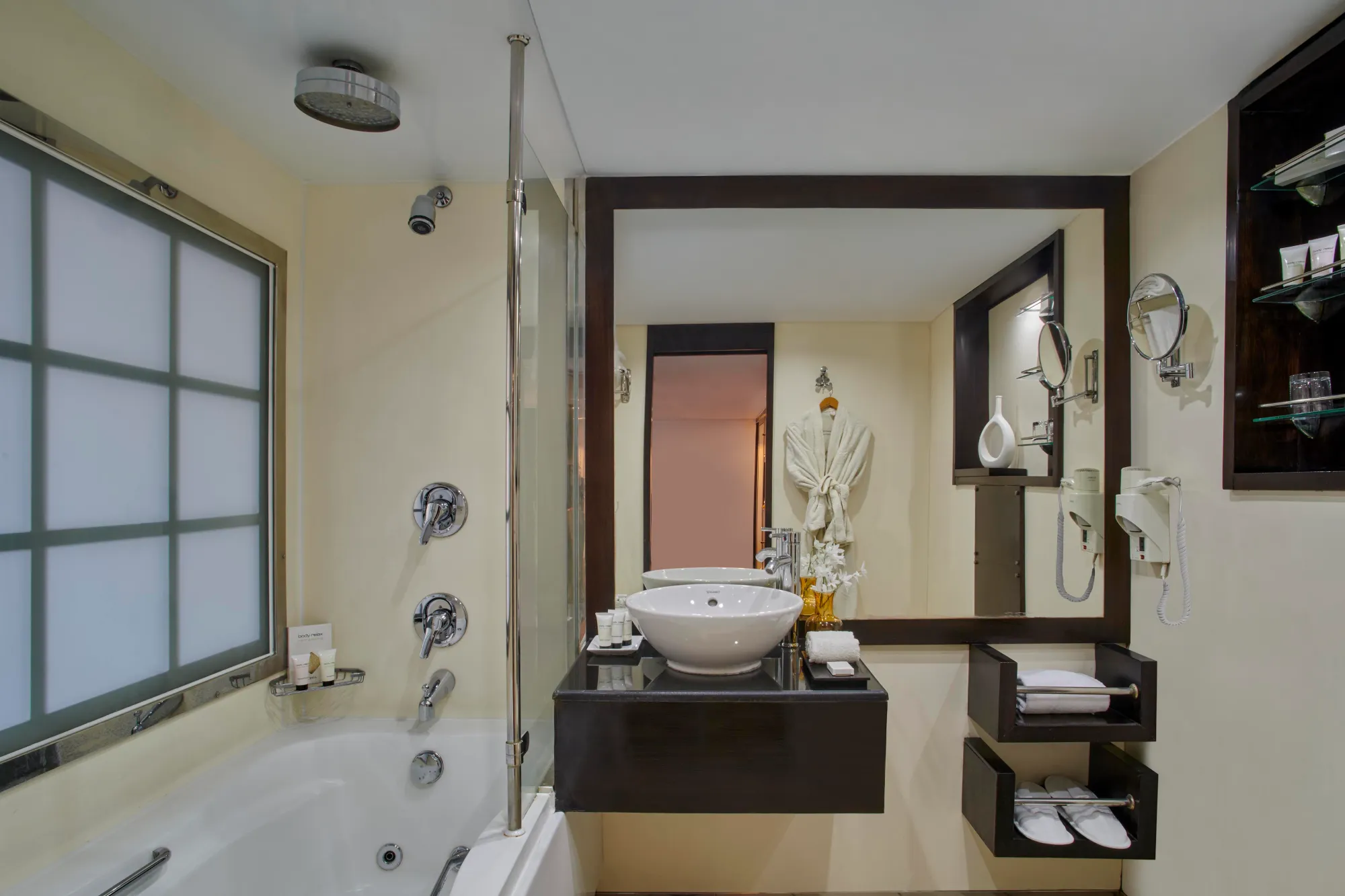 Mövenpick SS Misr – croisière sur le Nil de 5 jours : Louxor–Assouan