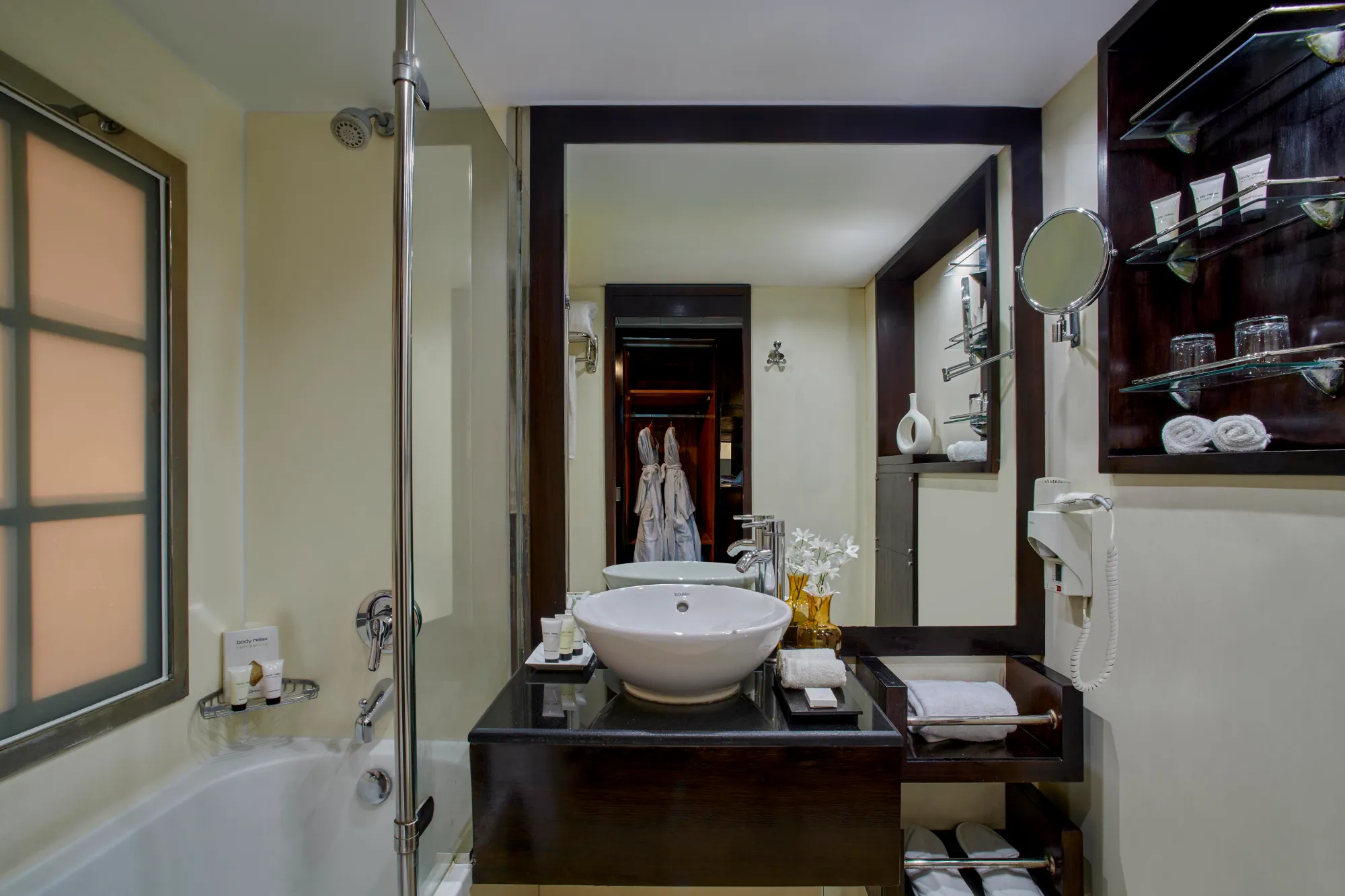 Mövenpick SS Misr – croisière sur le Nil de 4 jours : Assouan–Louxor